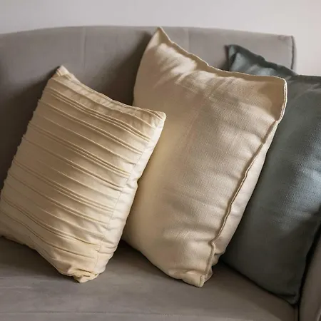 Bright Mlynarska Perfect For Remote Work By Renters وارسو