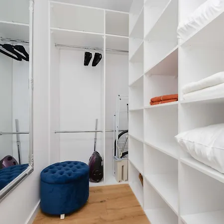 Bright Mlynarska Perfect For Remote Work By Renters Warsaw